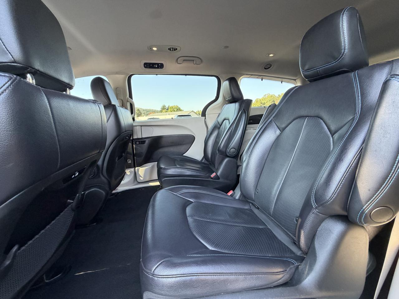 Chrysler Pacifica Hybrid  2021