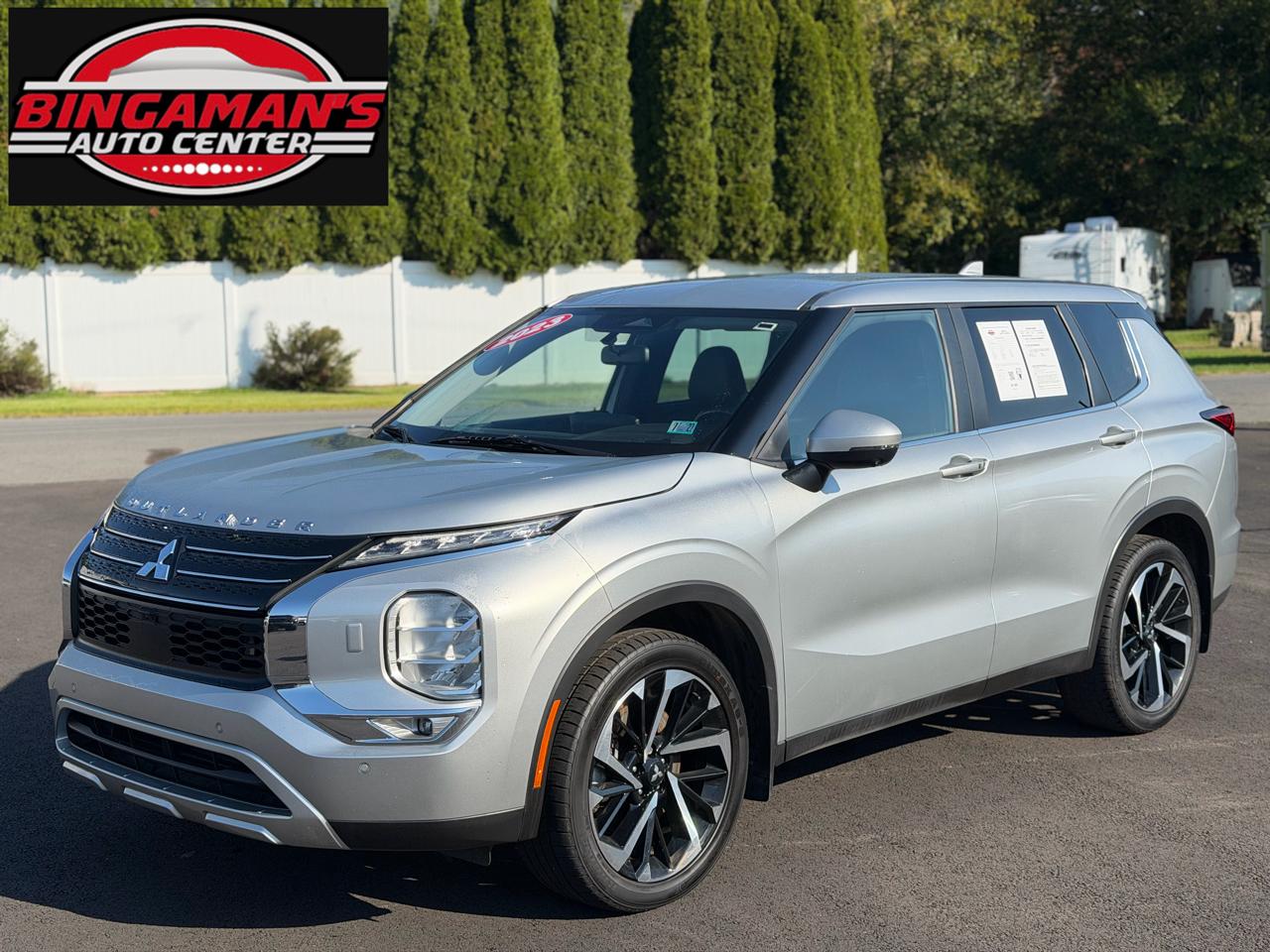 2023 Mitsubishi Outlander SE