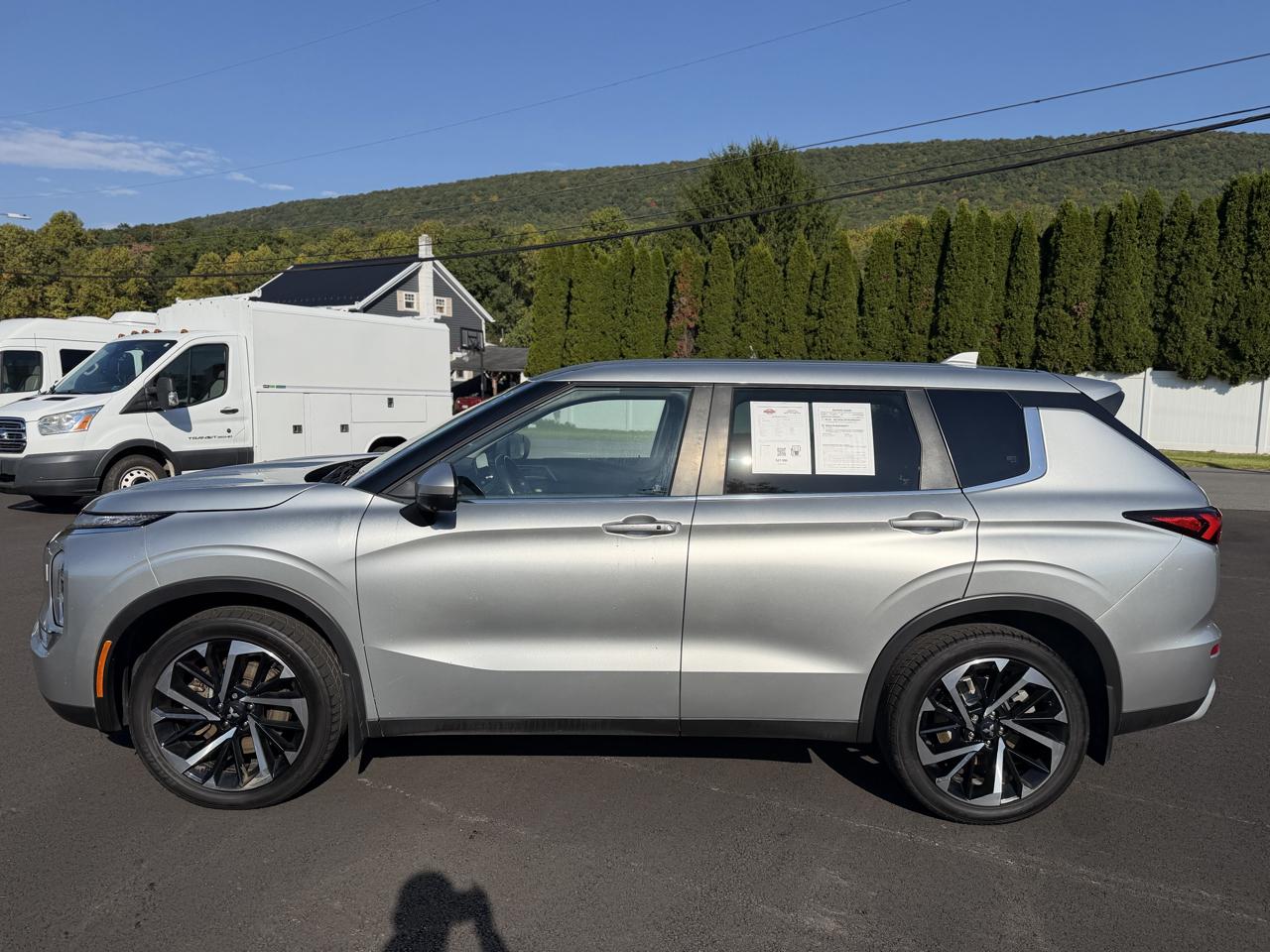 Mitsubishi Outlander  2023