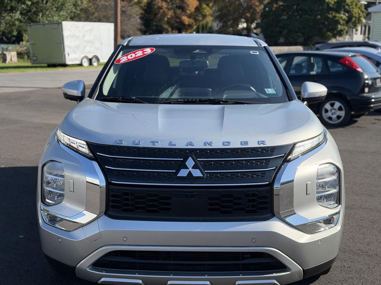 Mitsubishi Outlander  2023