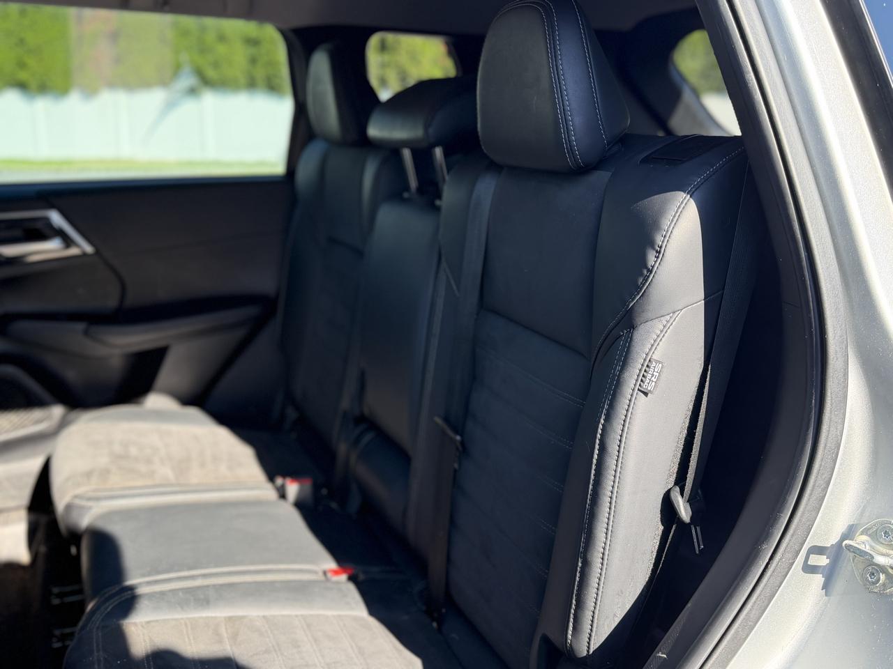 Mitsubishi Outlander  2023
