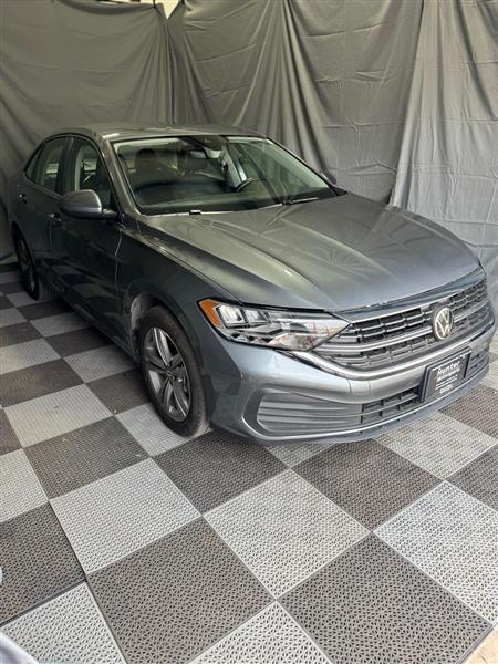 2024 Volkswagen Jetta 1.5T SE Sedan 4D