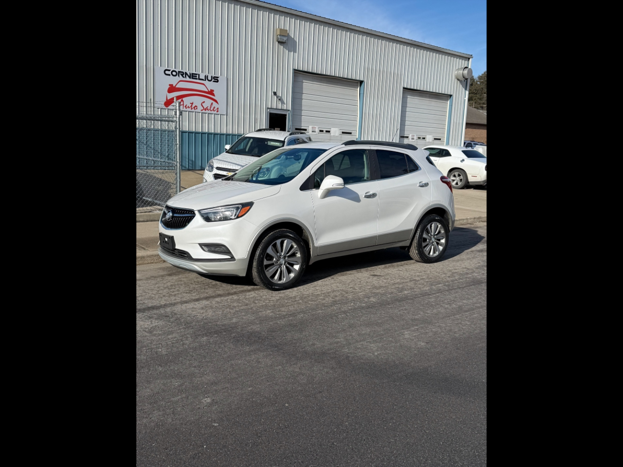 2017 Buick Encore Preferred's photo