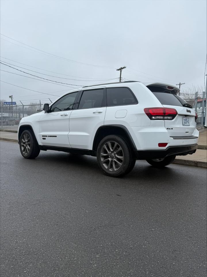 Jeep Grand Cherokee  2016