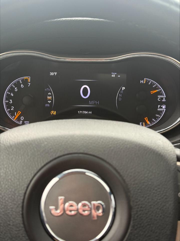 Jeep Grand Cherokee  2016