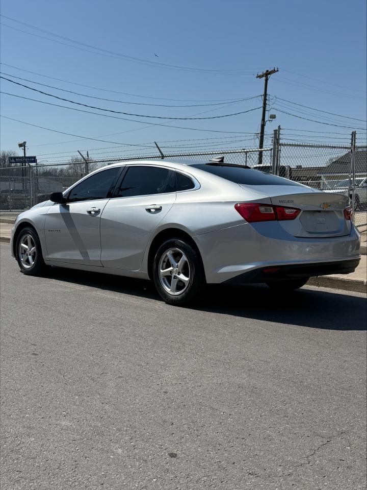 Chevrolet Malibu  2018