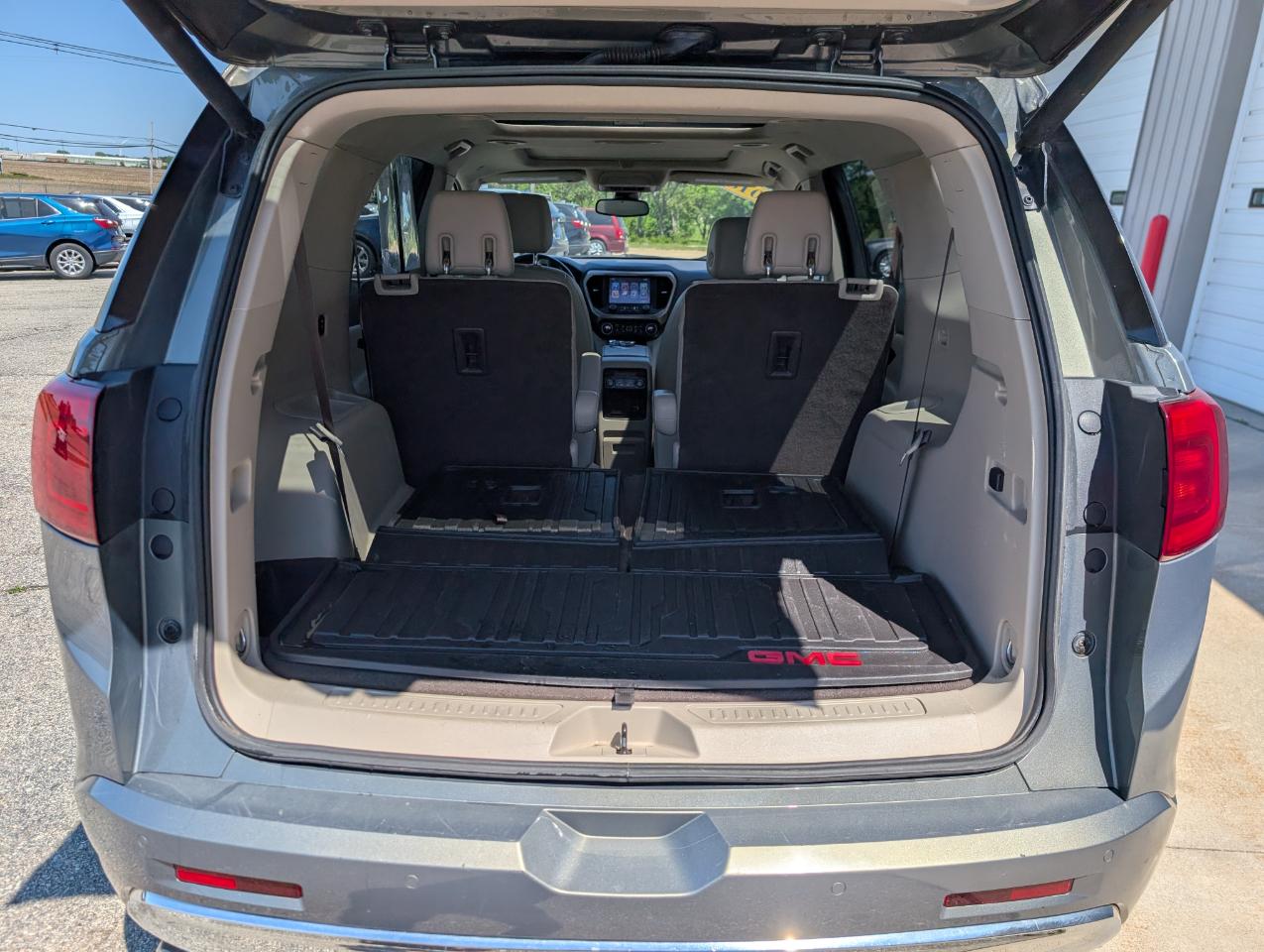 GMC Acadia Denali AWD 2018