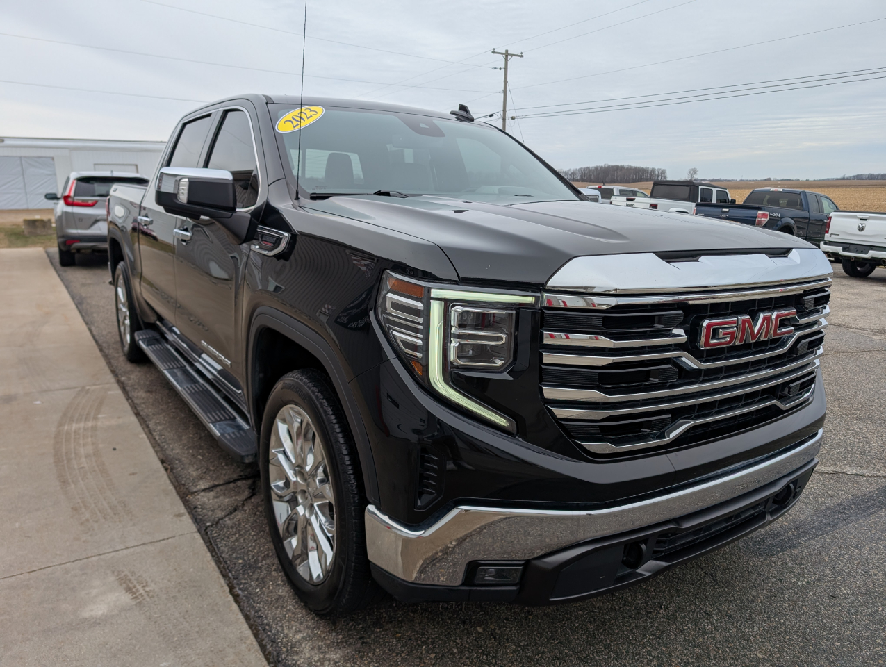 GMC Sierra 1500 SLT Crew Cab 4WD 2023