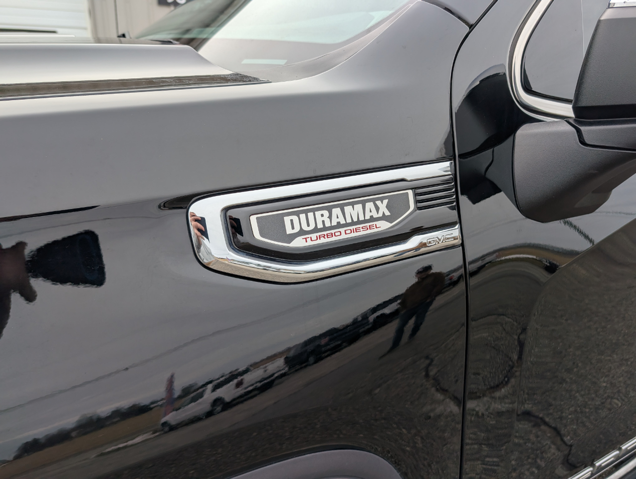 GMC Sierra 1500 SLT Crew Cab 4WD 2023