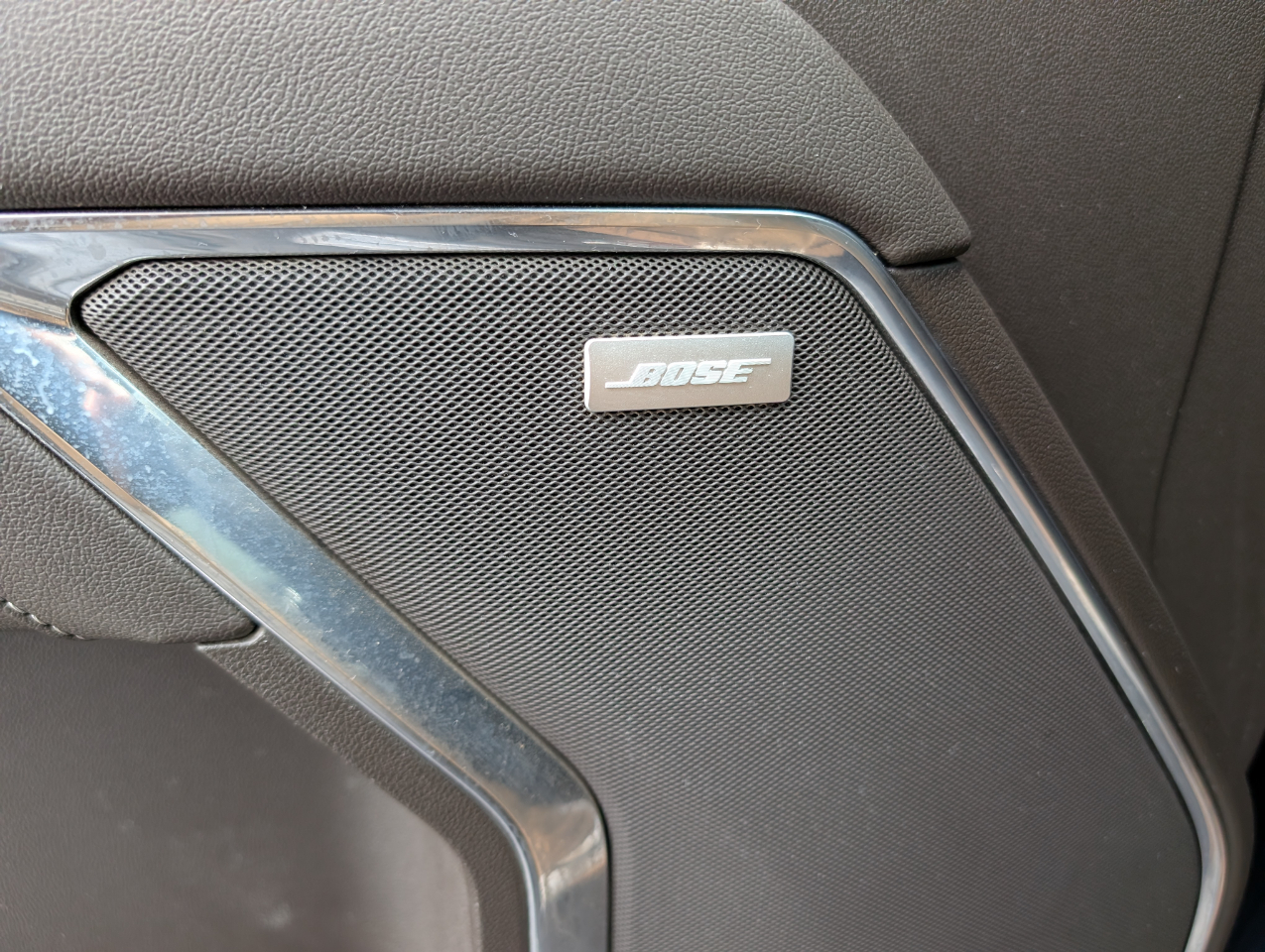 GMC Sierra 1500 SLT Crew Cab 4WD 2023