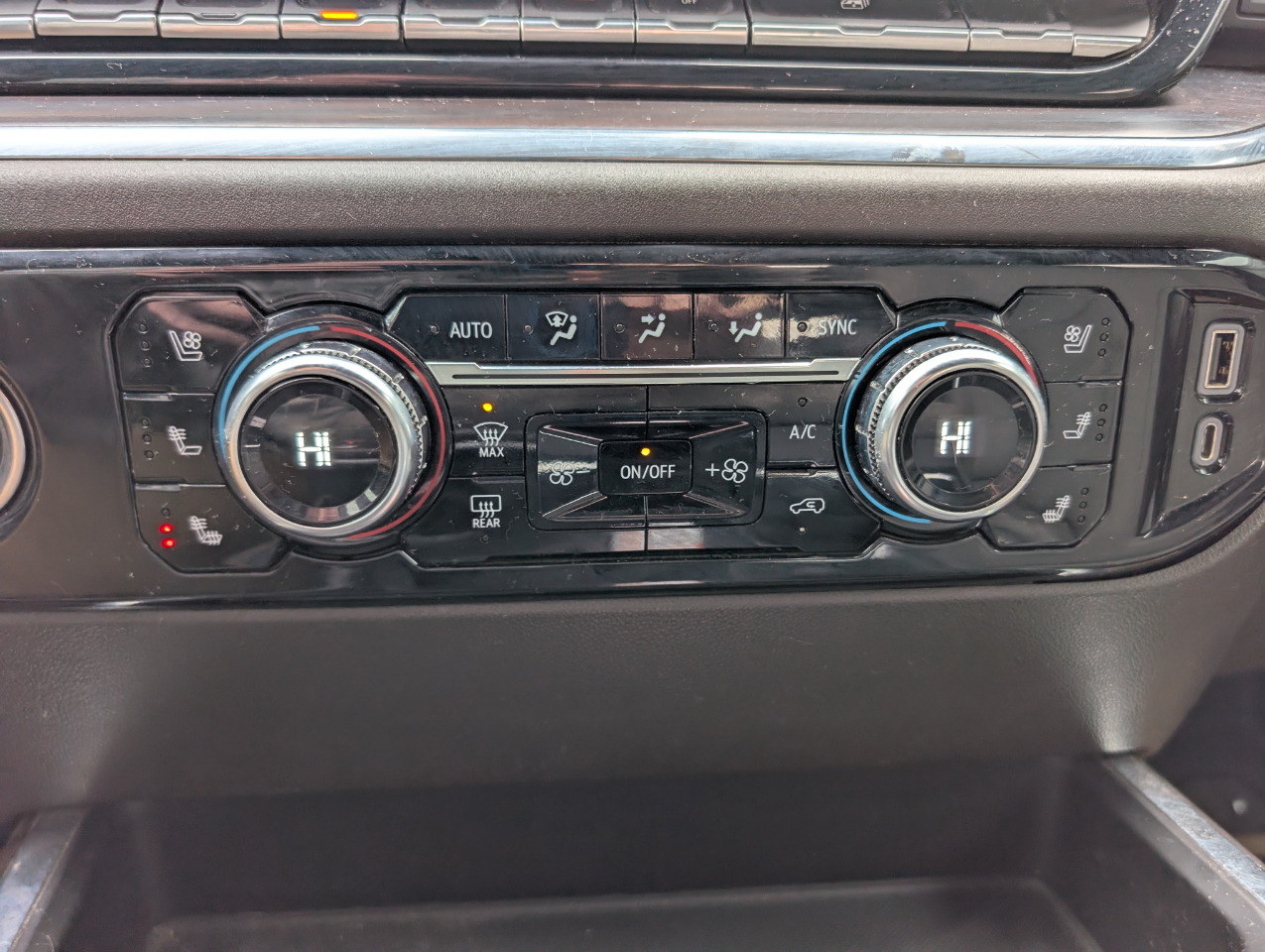 GMC Sierra 1500 SLT Crew Cab 4WD 2023