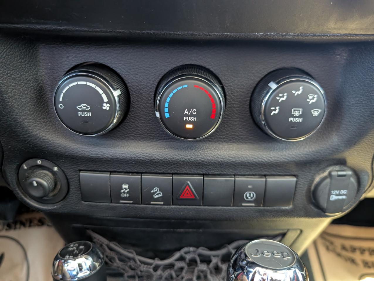 Jeep Wrangler Sahara 4WD 2013