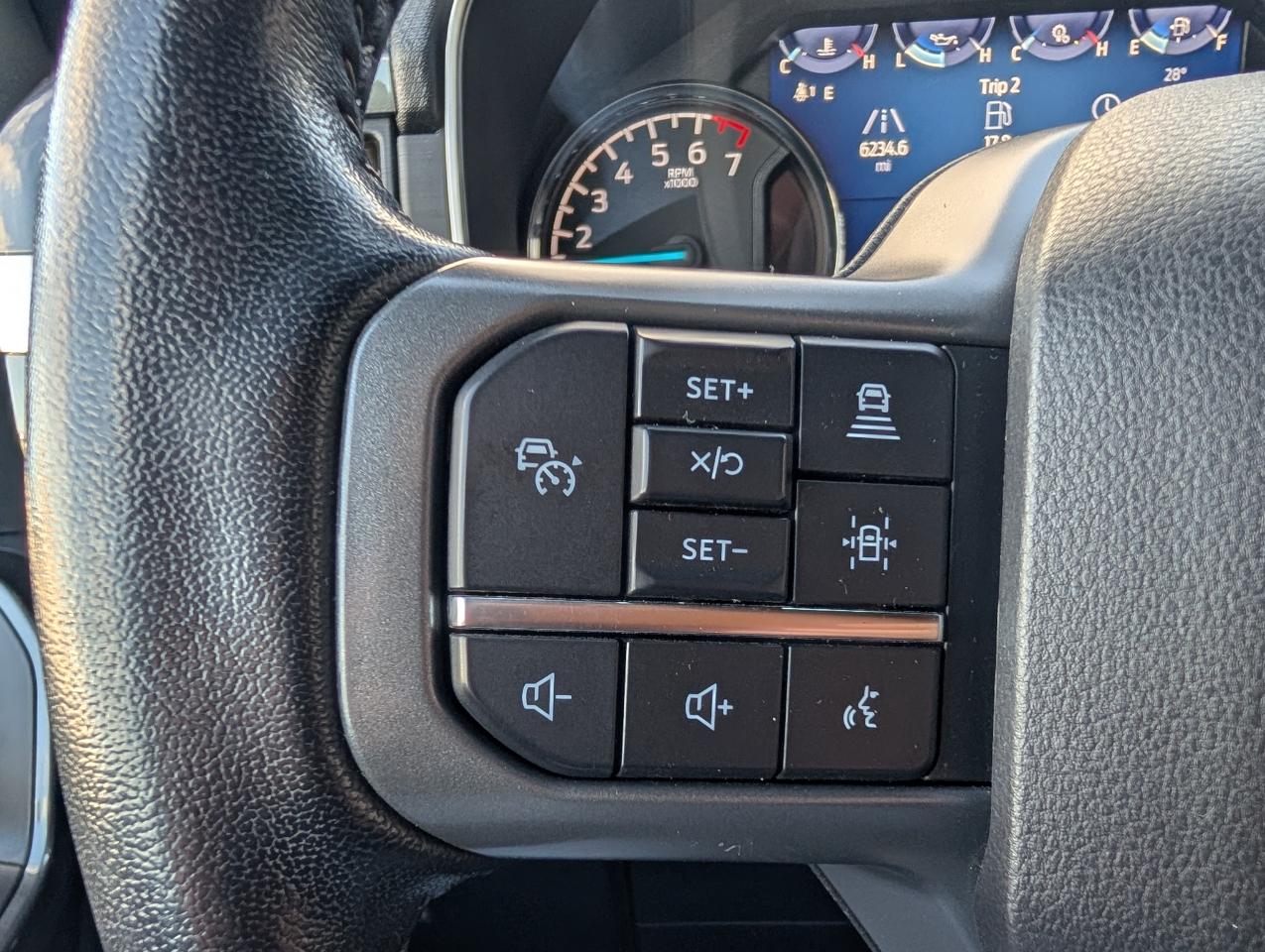 Ford F-150 XLT SuperCrew 5.5-ft. Bed 4WD 2022