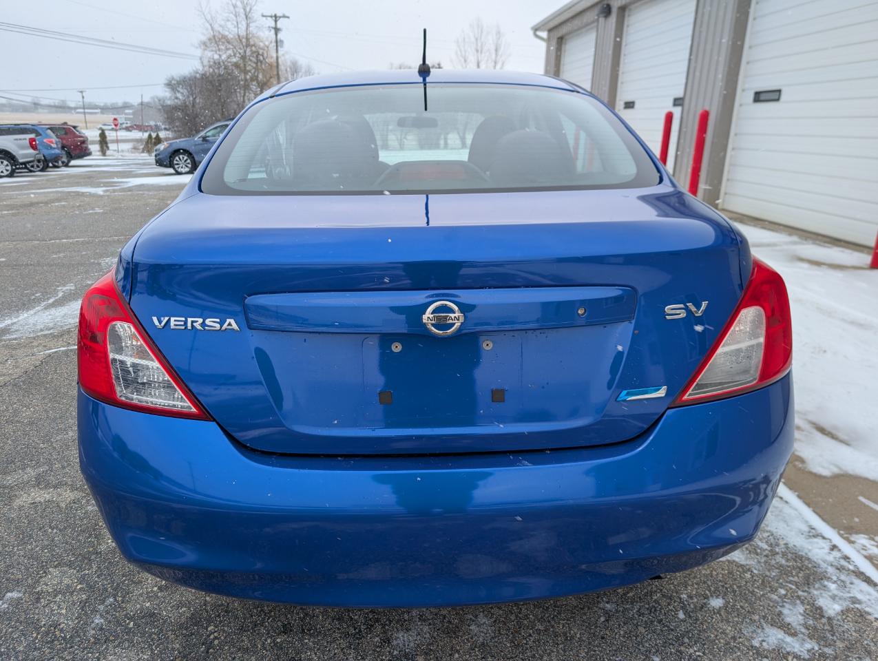 Nissan Versa 1.6 SV Sedan 2012