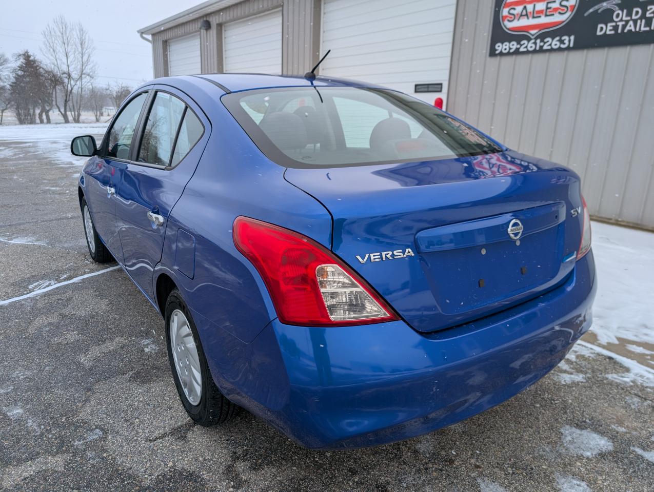 Nissan Versa 1.6 SV Sedan 2012