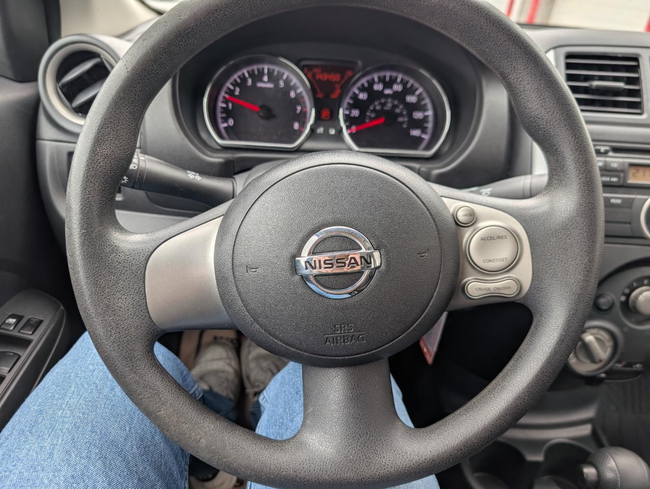 Nissan Versa 1.6 SV Sedan 2012