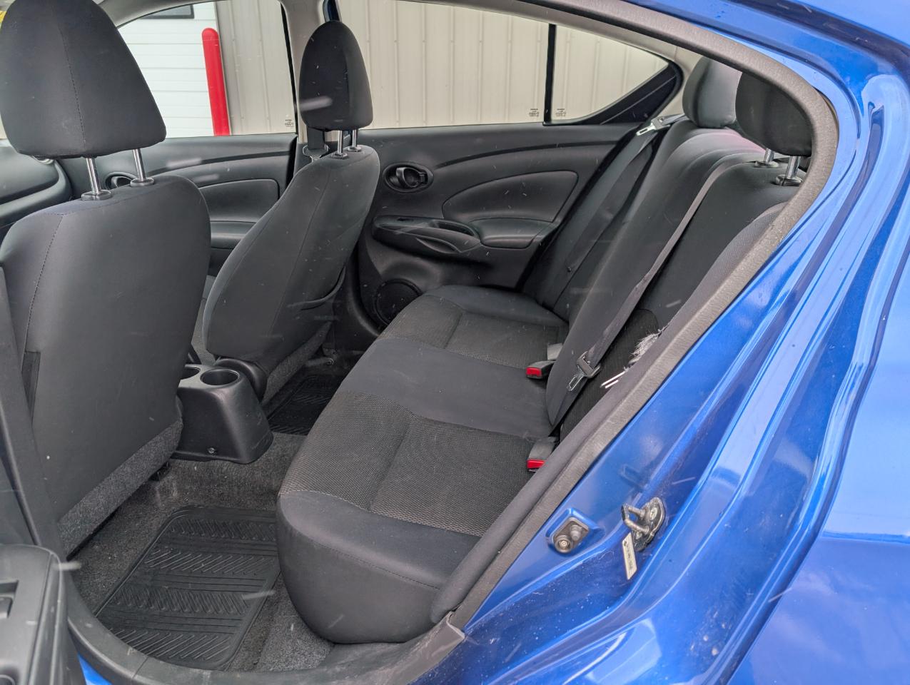 Nissan Versa 1.6 SV Sedan 2012