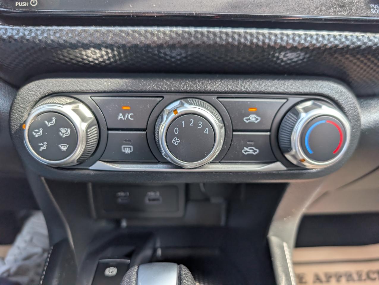 Nissan Kicks SV 2023