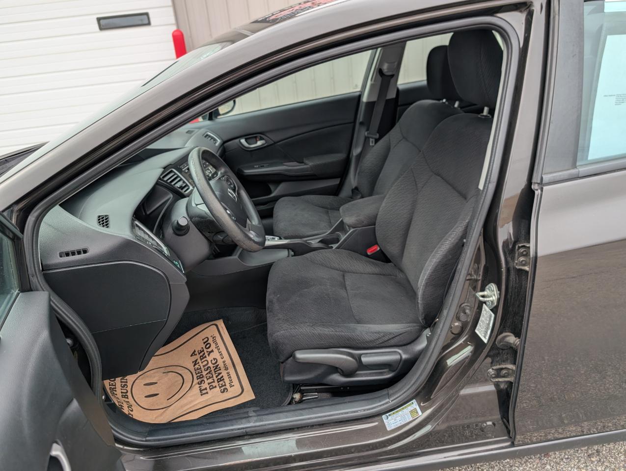 Honda Civic LX Sedan 5-Speed AT 2013