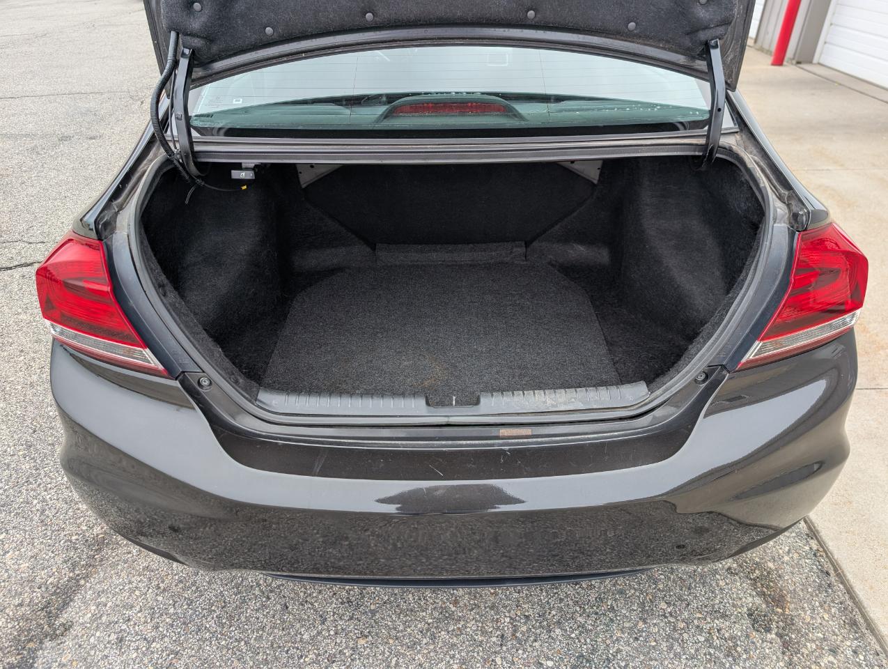 Honda Civic LX Sedan 5-Speed AT 2013