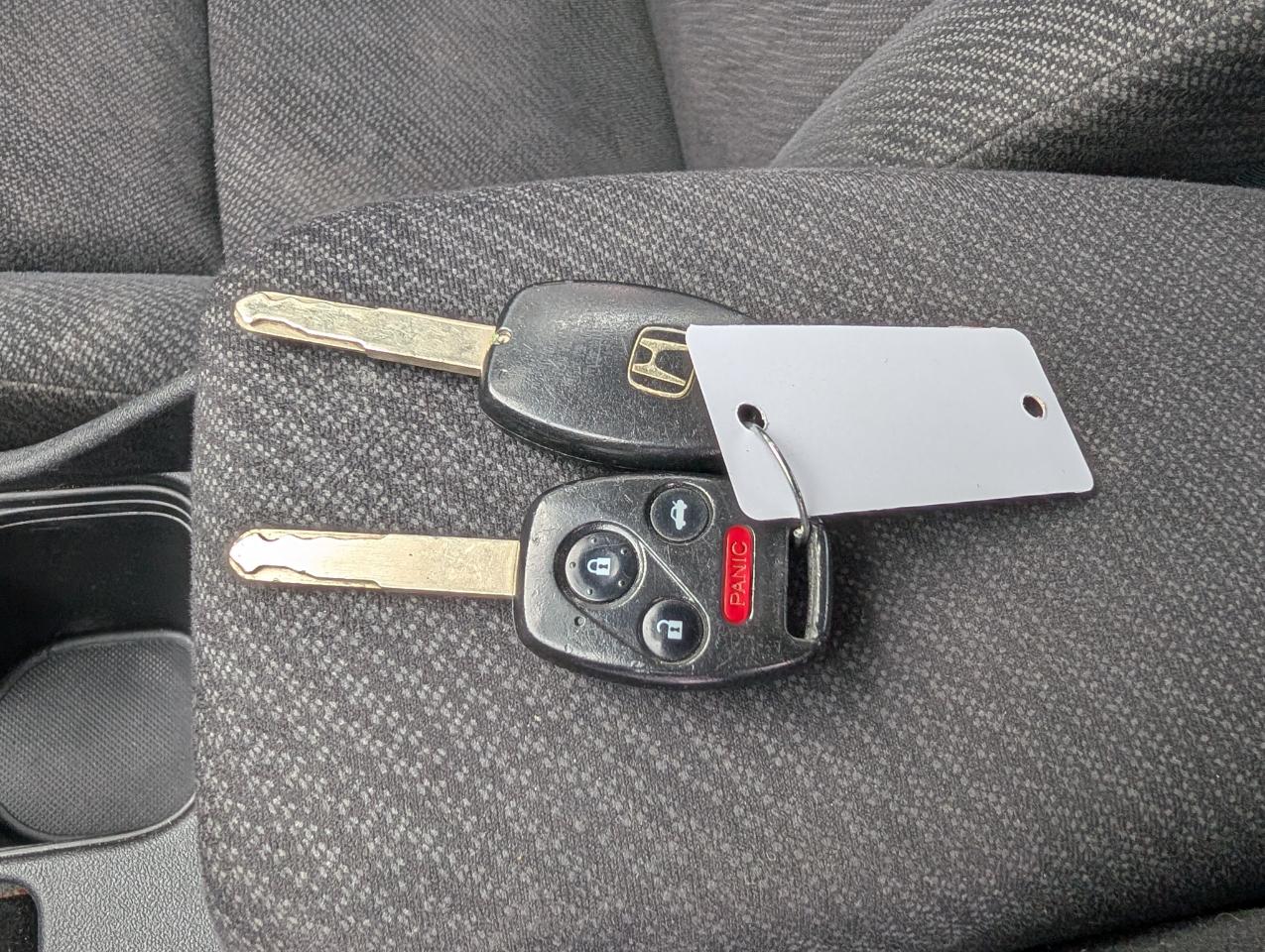 Honda Civic LX Sedan 5-Speed AT 2013