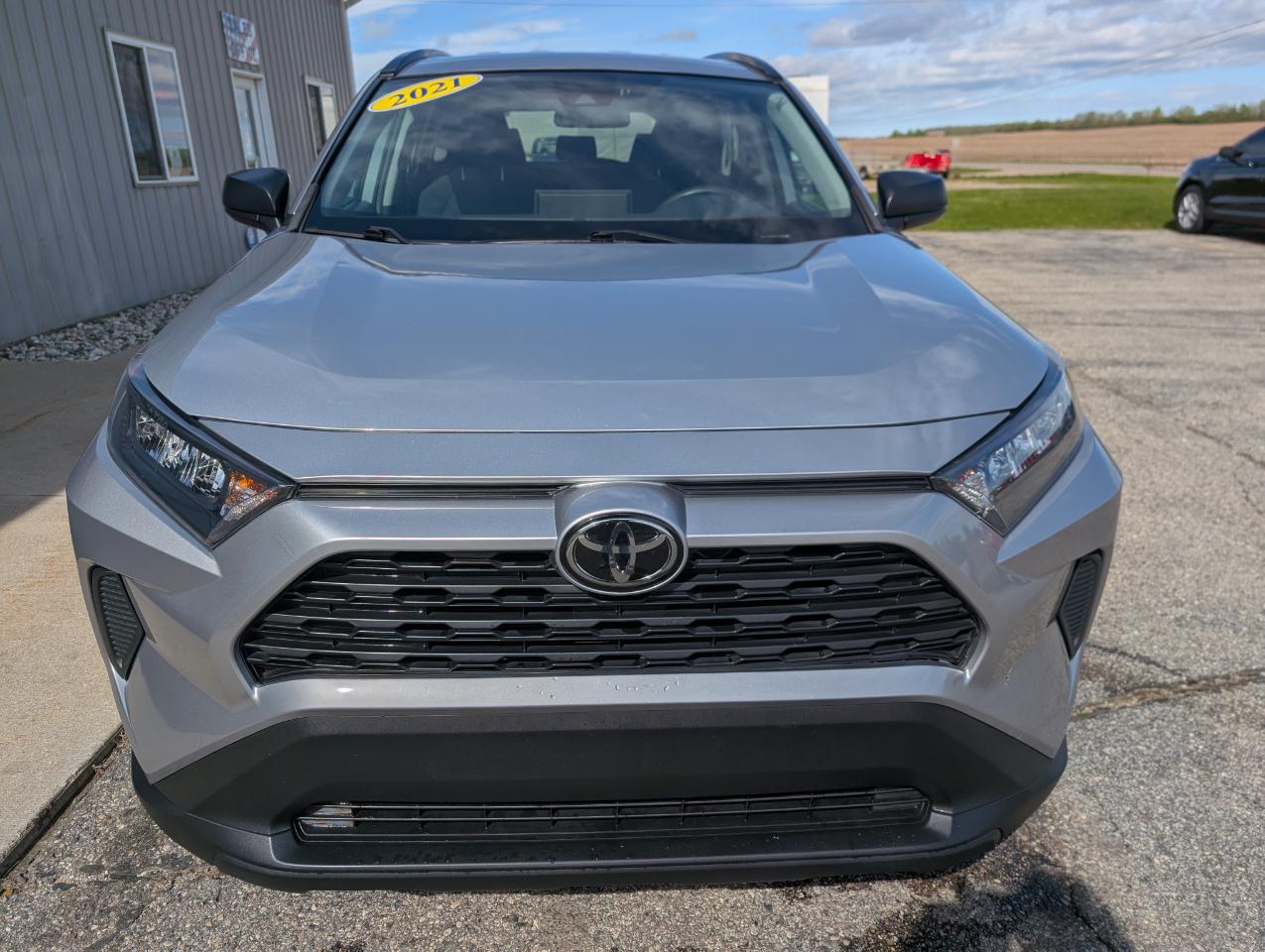 Toyota RAV4 LE AWD 2021