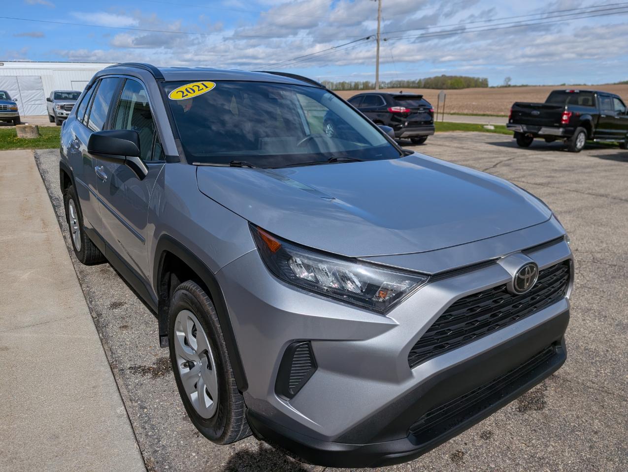 Toyota RAV4 LE AWD 2021