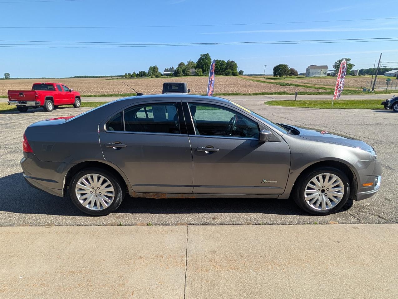 Ford Fusion Hybrid Sedan 2010