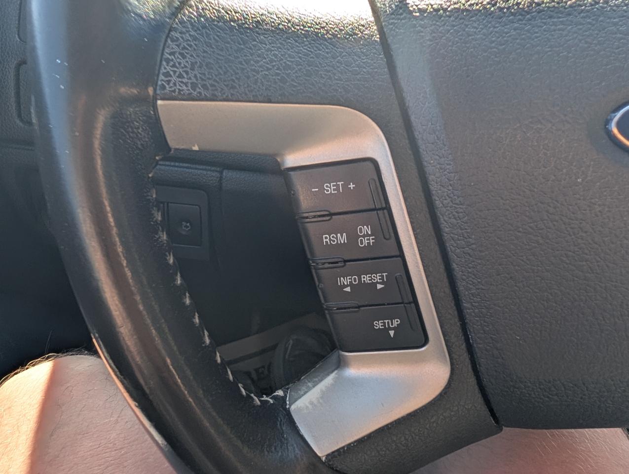 Ford Fusion Hybrid Sedan 2010