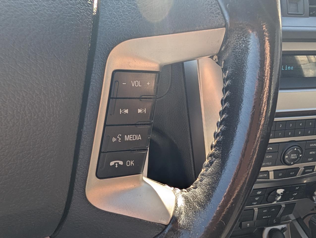 Ford Fusion Hybrid Sedan 2010