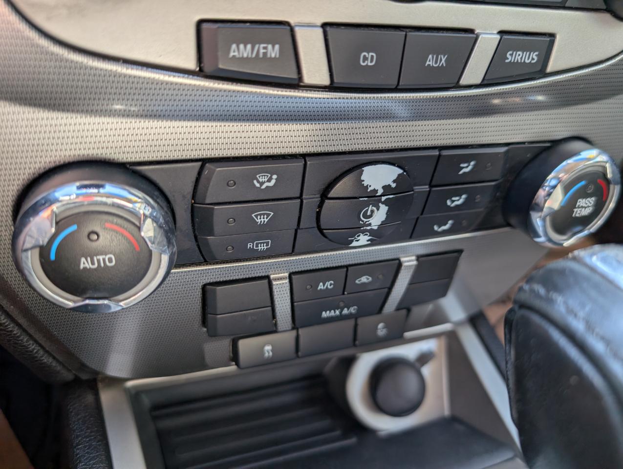 Ford Fusion Hybrid Sedan 2010