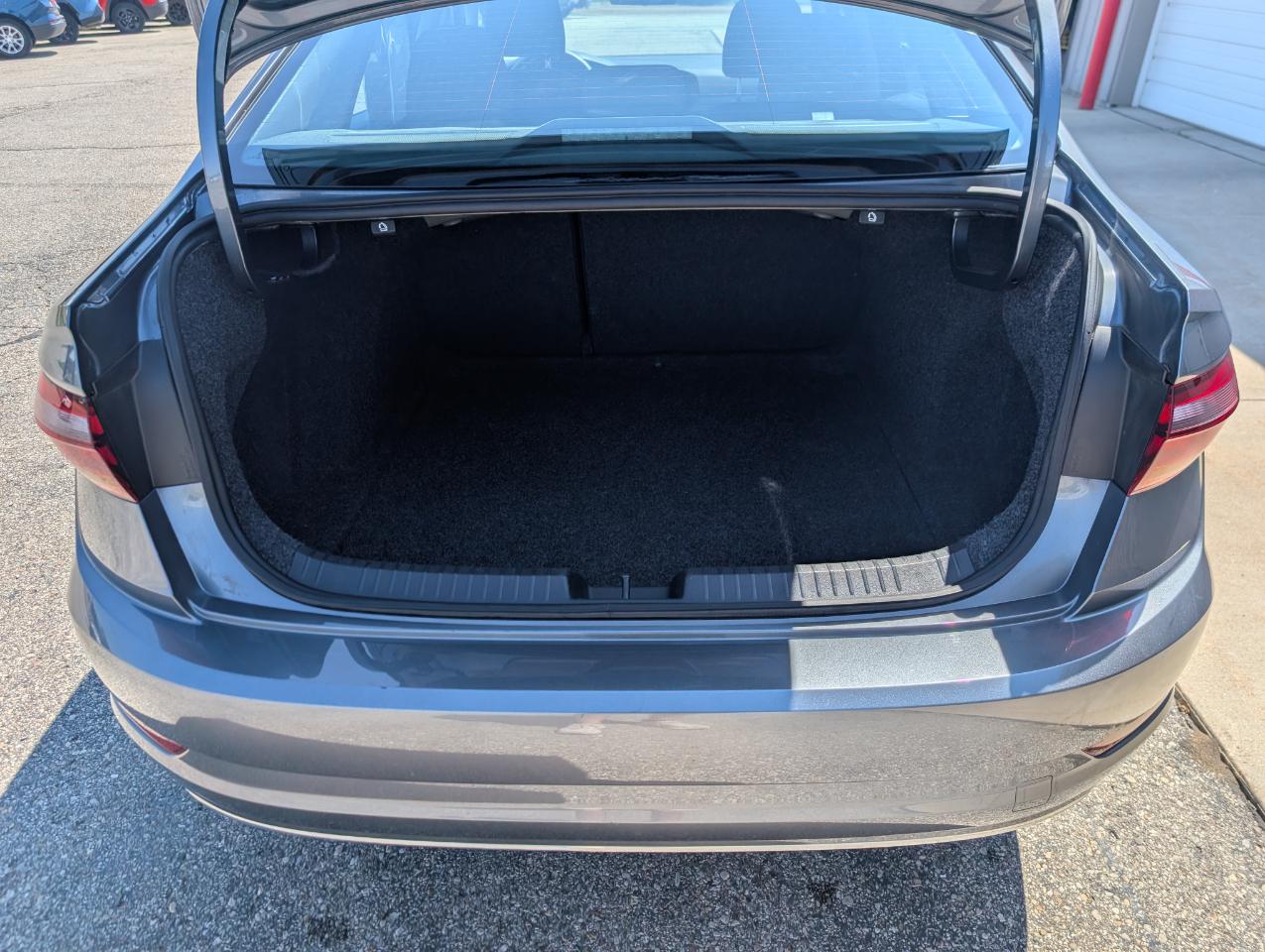 Volkswagen Jetta 1.4T S 8A 2019