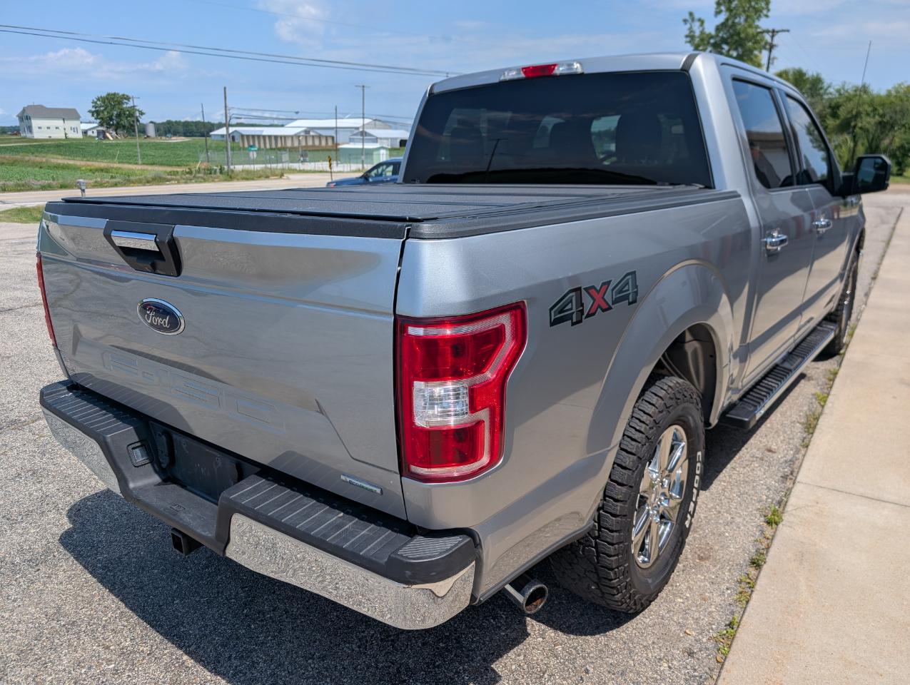 View vehicle photo 6