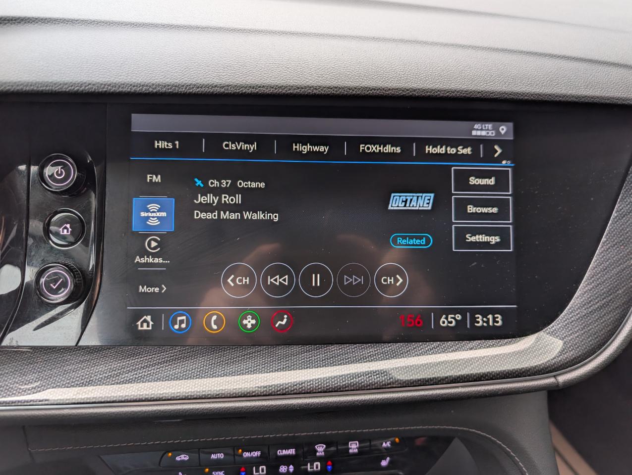 Buick Envision Essense 2021