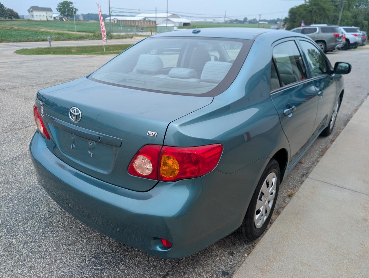 Toyota Corolla 4dr Sdn Base Auto 2010