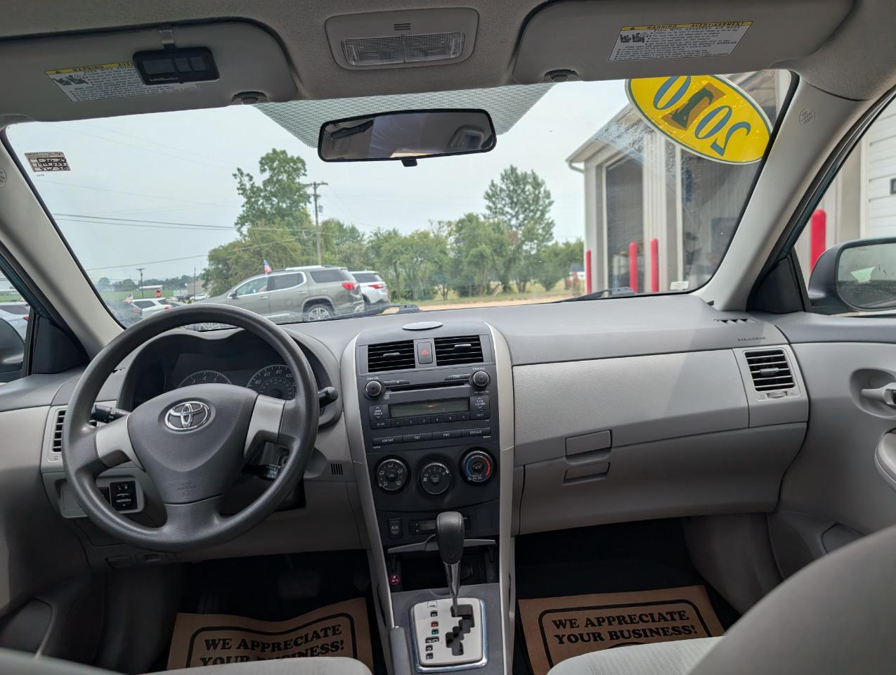 Toyota Corolla 4dr Sdn Base Auto 2010