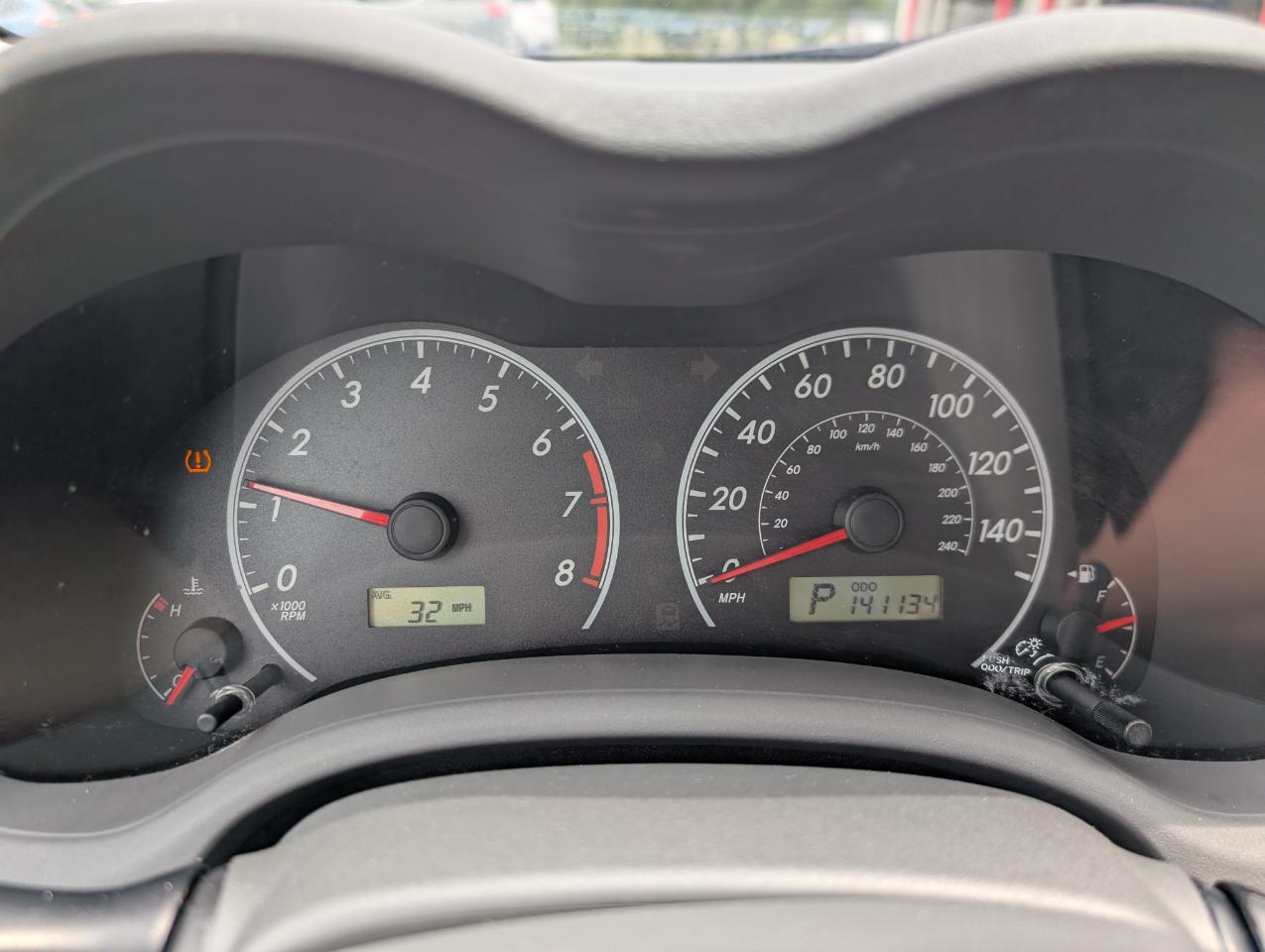 Toyota Corolla 4dr Sdn Base Auto 2010
