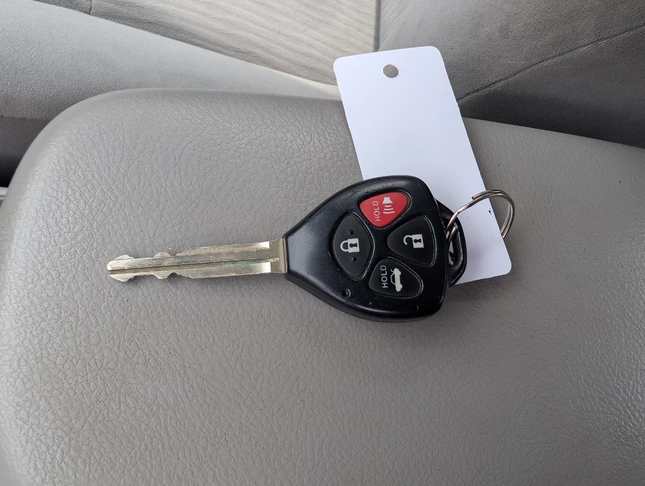 Toyota Corolla 4dr Sdn Base Auto 2010