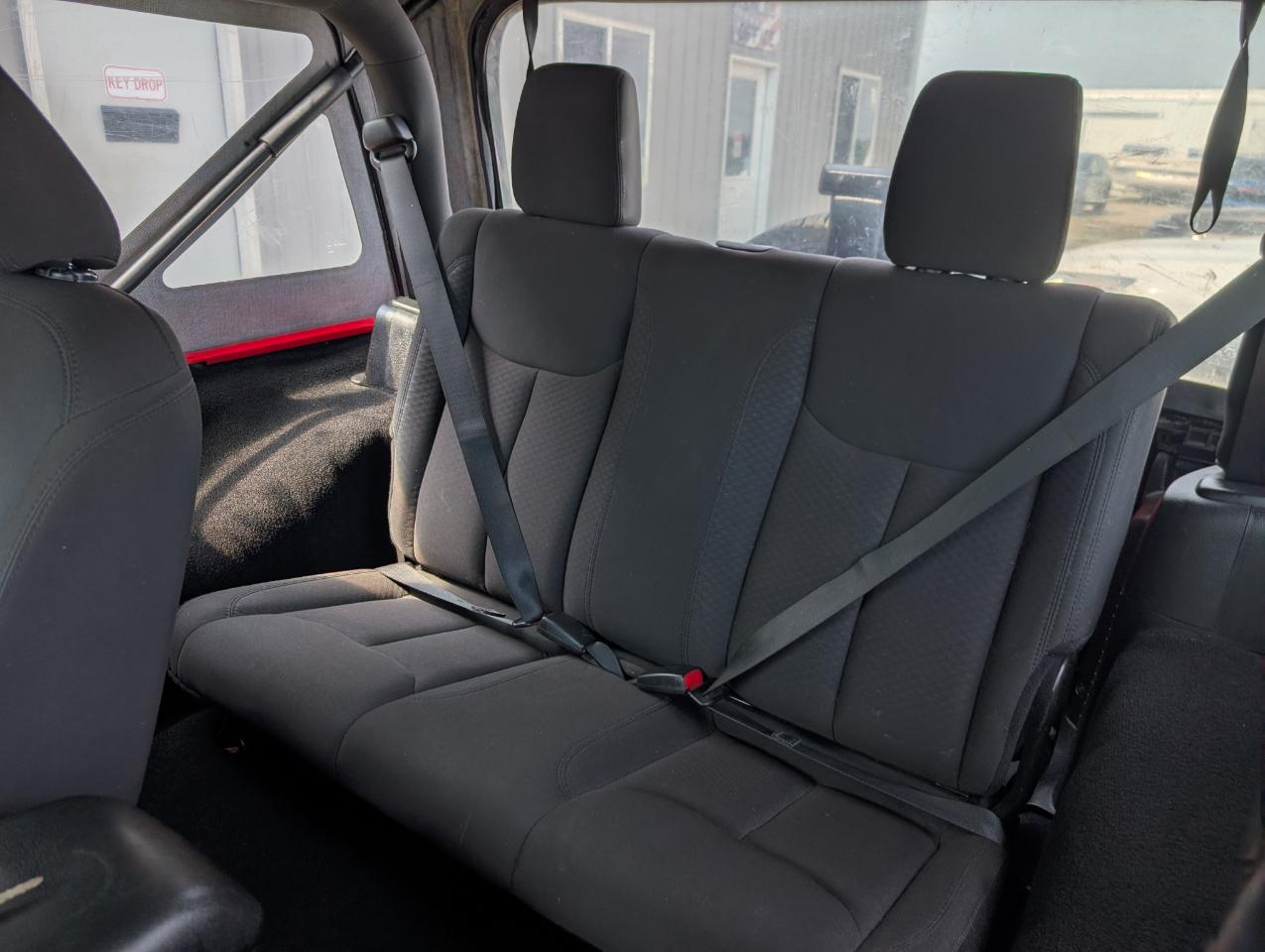 Jeep Wrangler Sport 4WD 2015