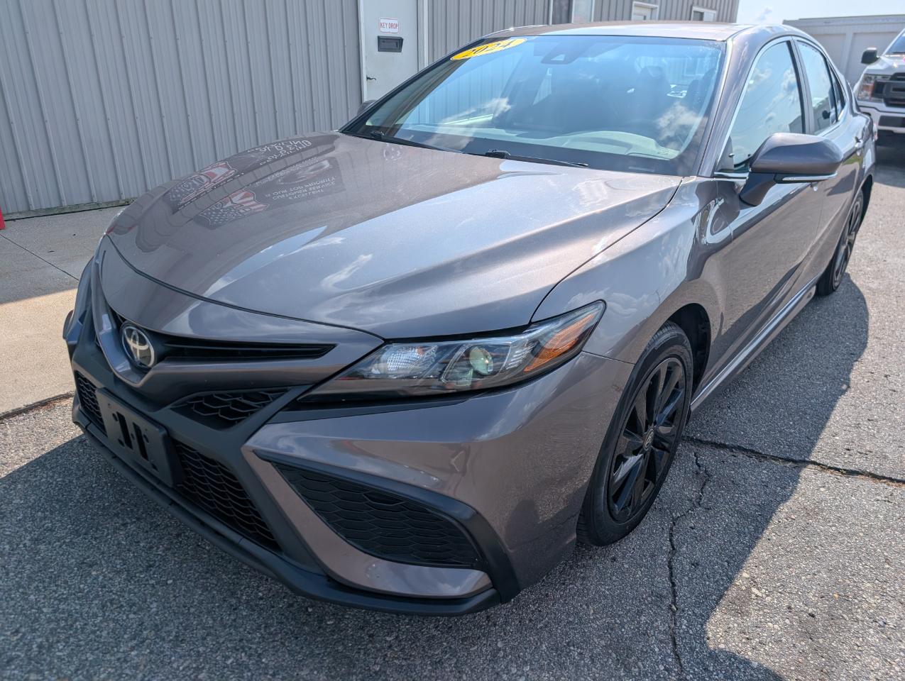 Toyota Camry SE 2024