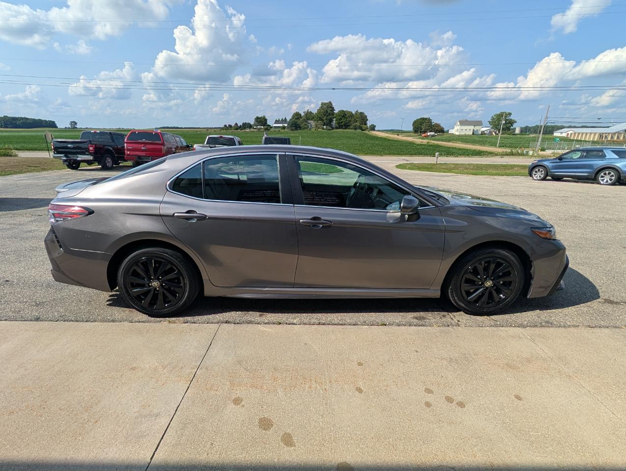 Toyota Camry SE 2024