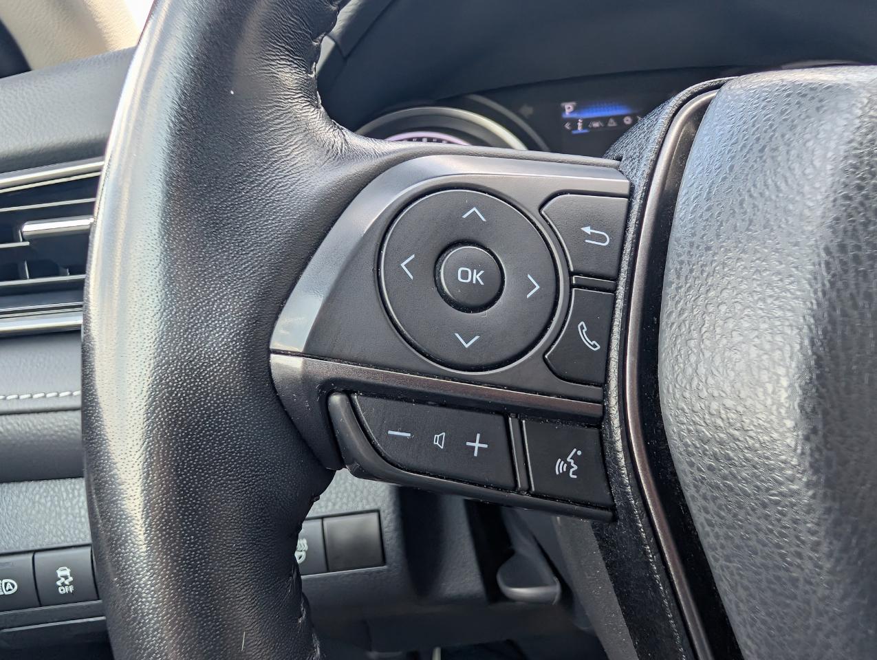 Toyota Camry SE 2024