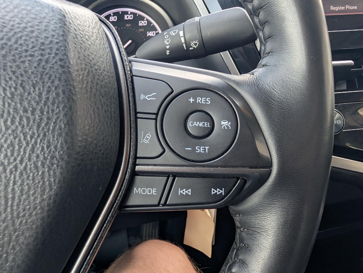 Toyota Camry SE 2024