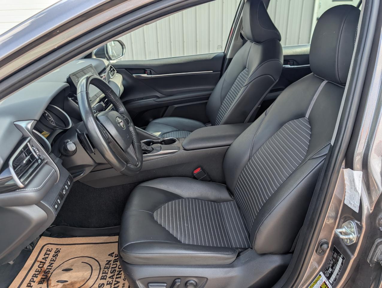 Toyota Camry SE 2024