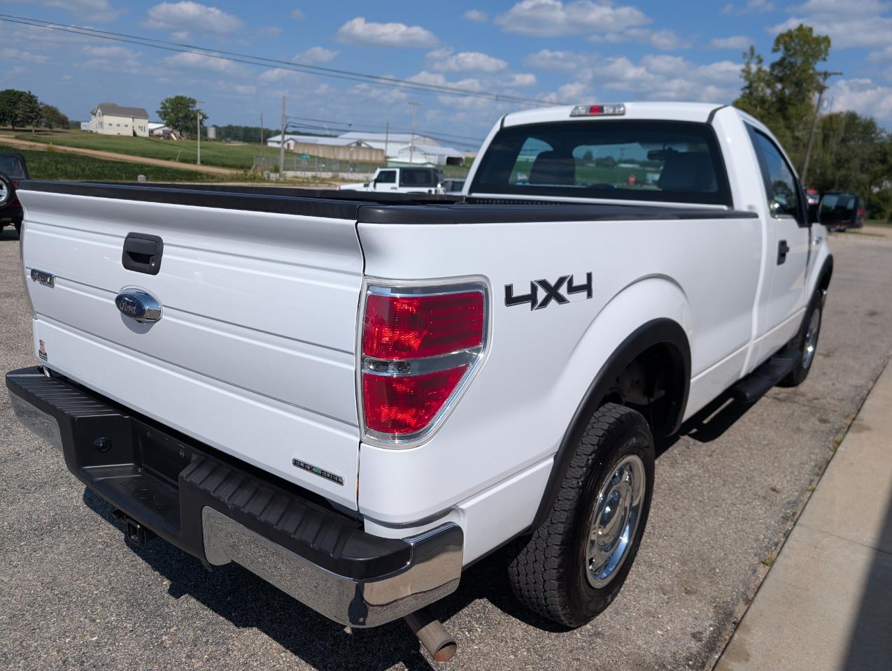 Ford F-150 XL 8-ft. Bed 4WD 2014