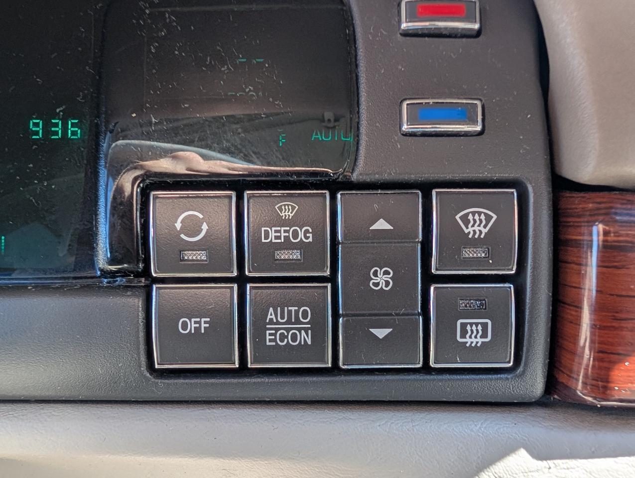 Cadillac DeVille Base 1999