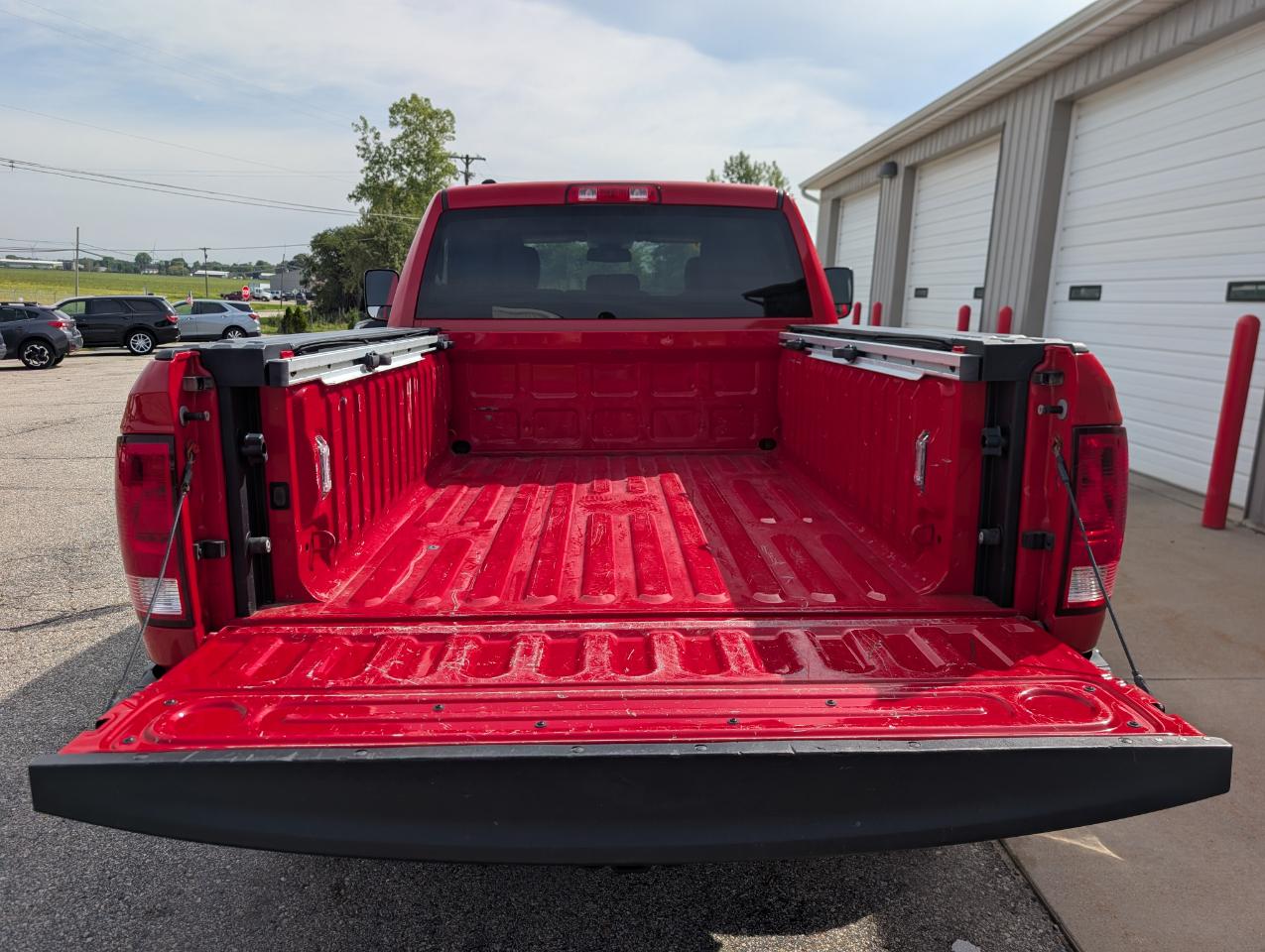 RAM 1500 Classic Tradesman Quad Cab 4WD 2020