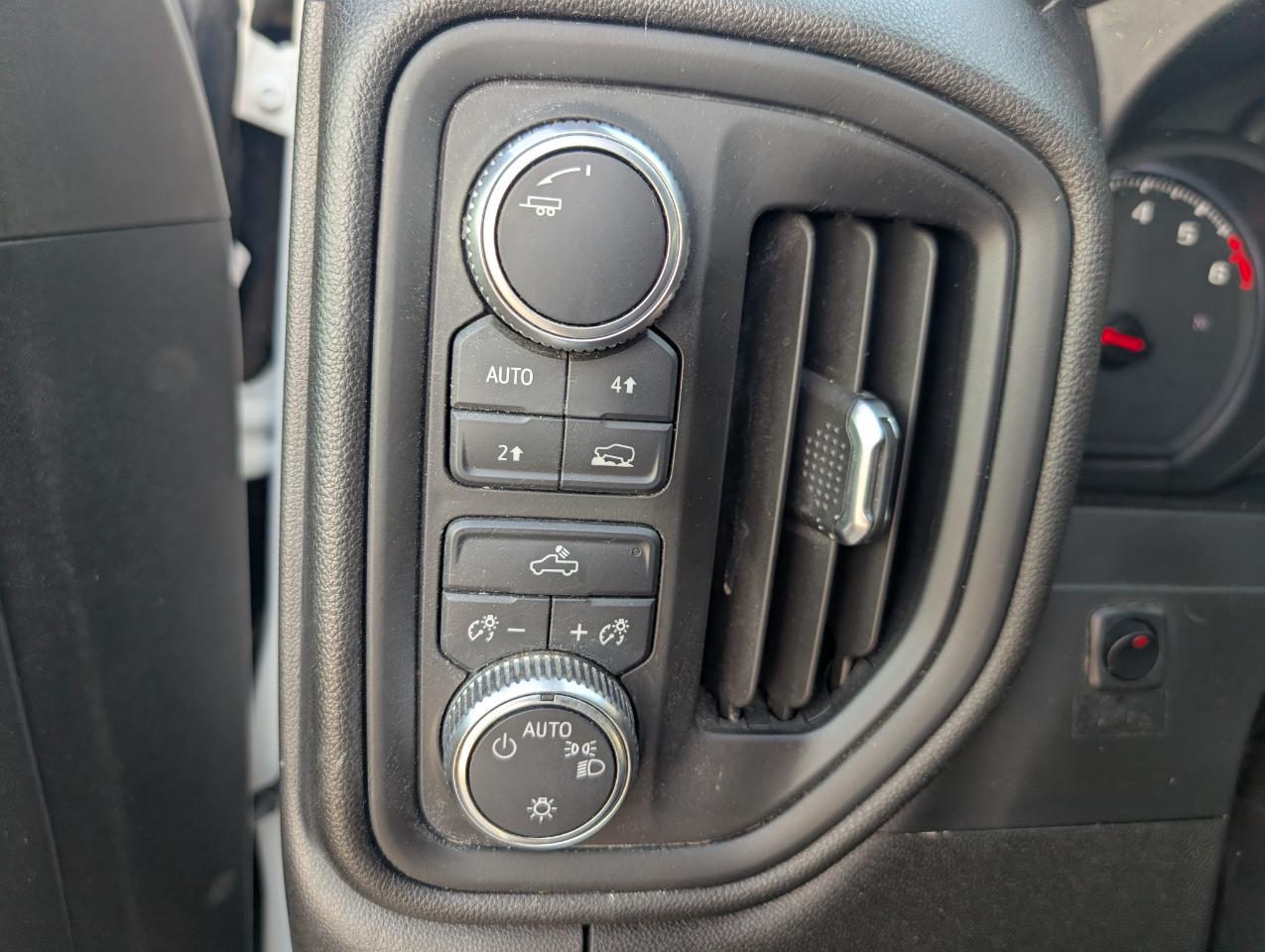 GMC Sierra 1500 Base Crew Cab Long Box 4WD 2021