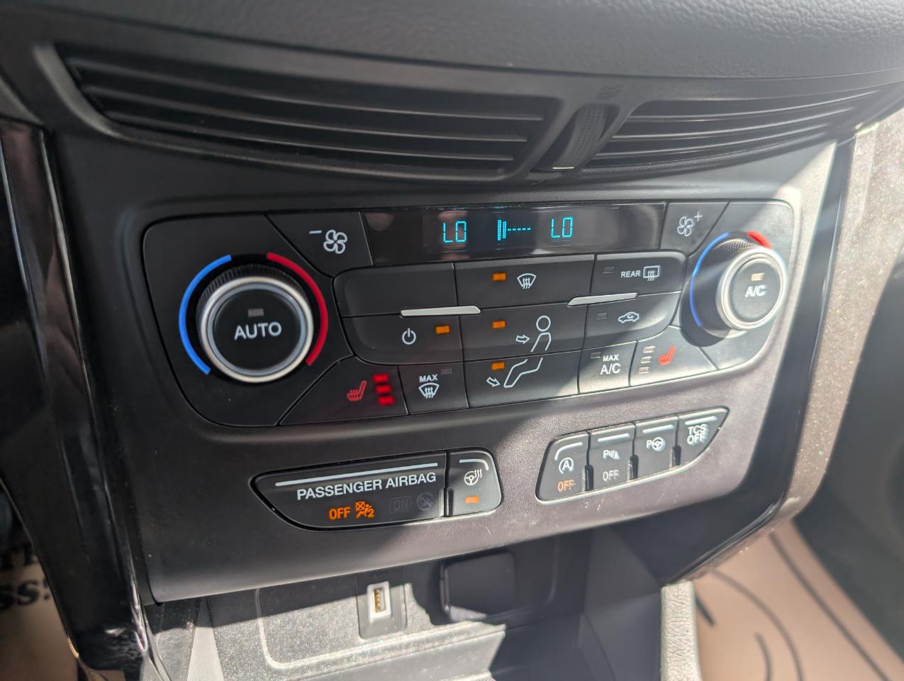 Ford Escape Titanium 4WD 2018