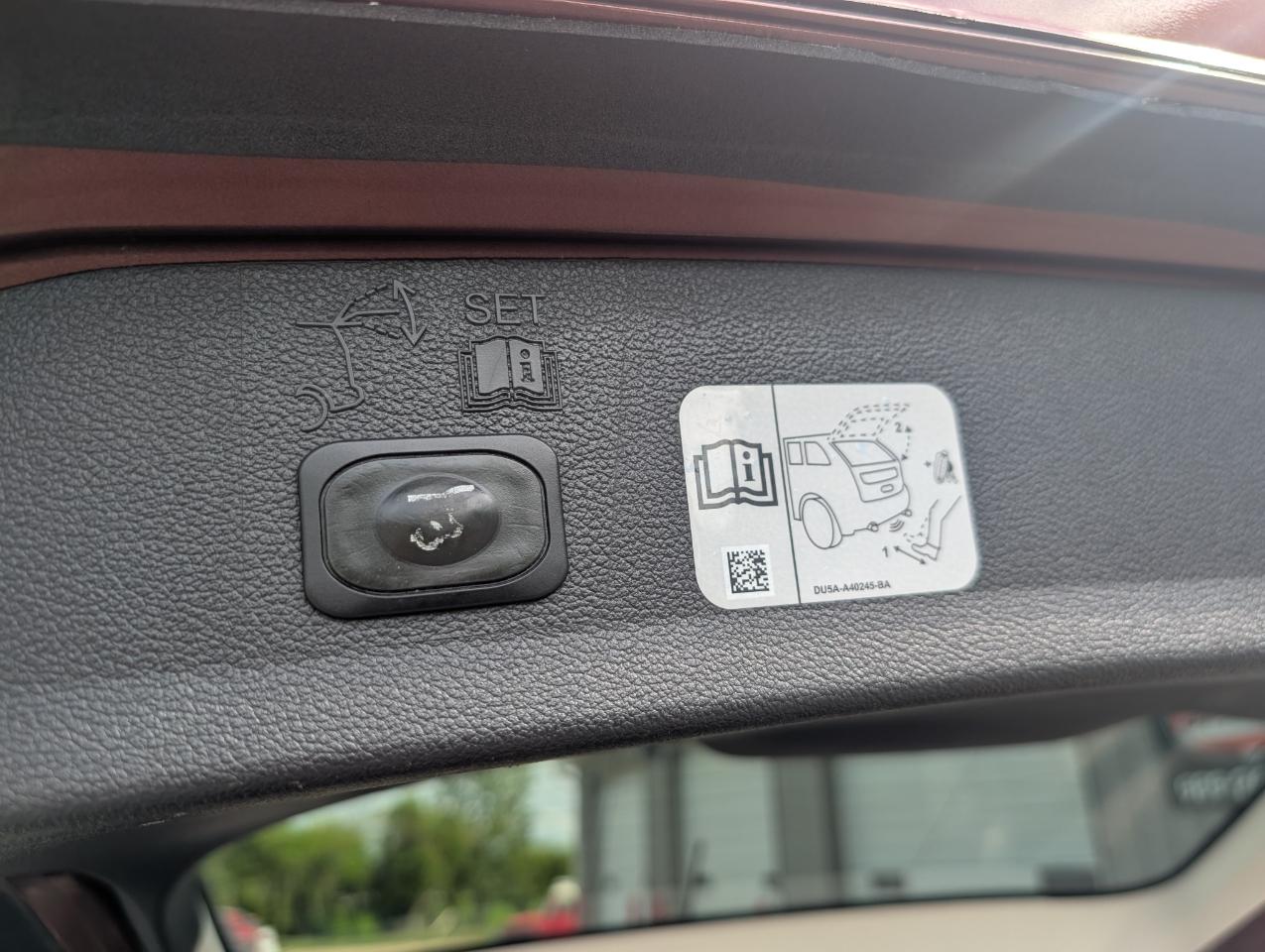 Ford Escape Titanium 4WD 2018